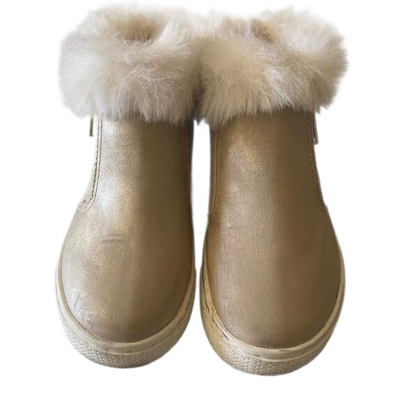 Children's Place Shimer Gold Faux Fur Trim Girls Boots SZ 9 - Picture 1 of 6